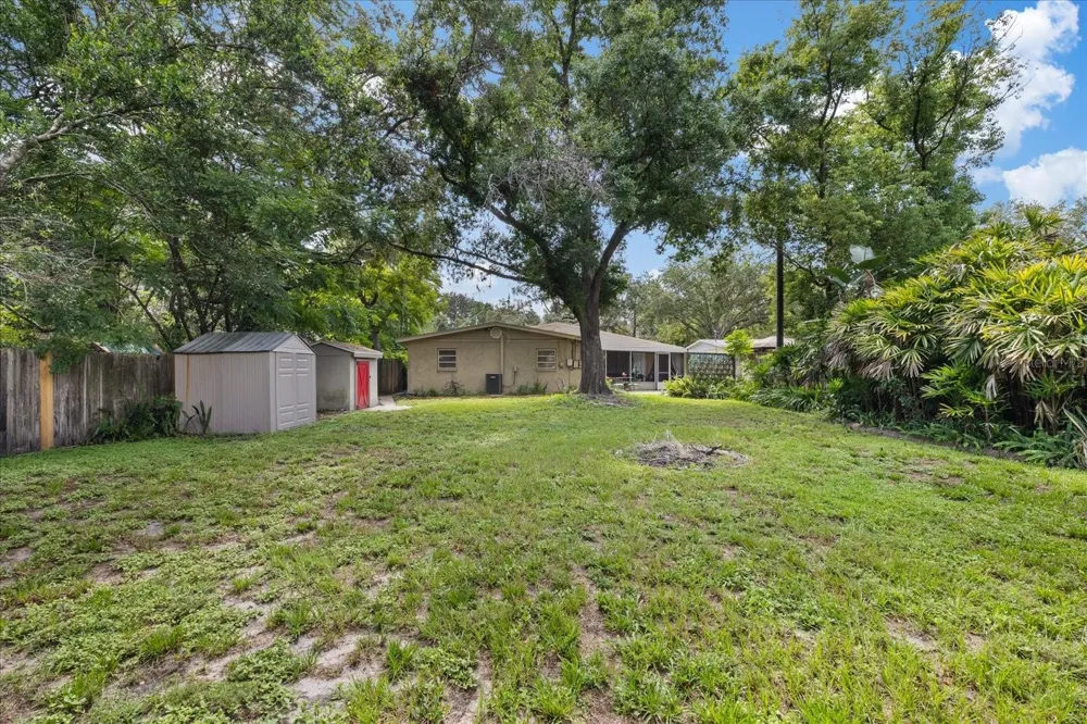 12510 NOREAST LAKE DRIVE Tampa, FL 33612
