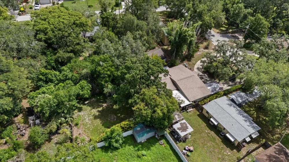 12510 NOREAST LAKE DRIVE Tampa, FL 33612