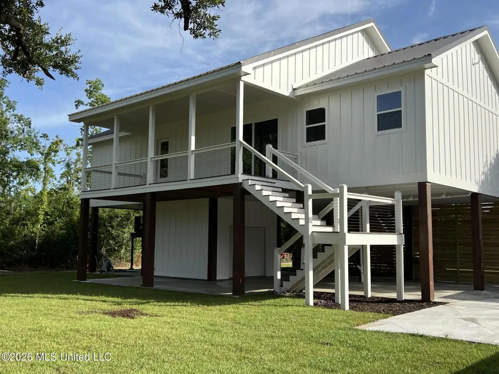 120 Grosvenor Place Waveland, MS 39576