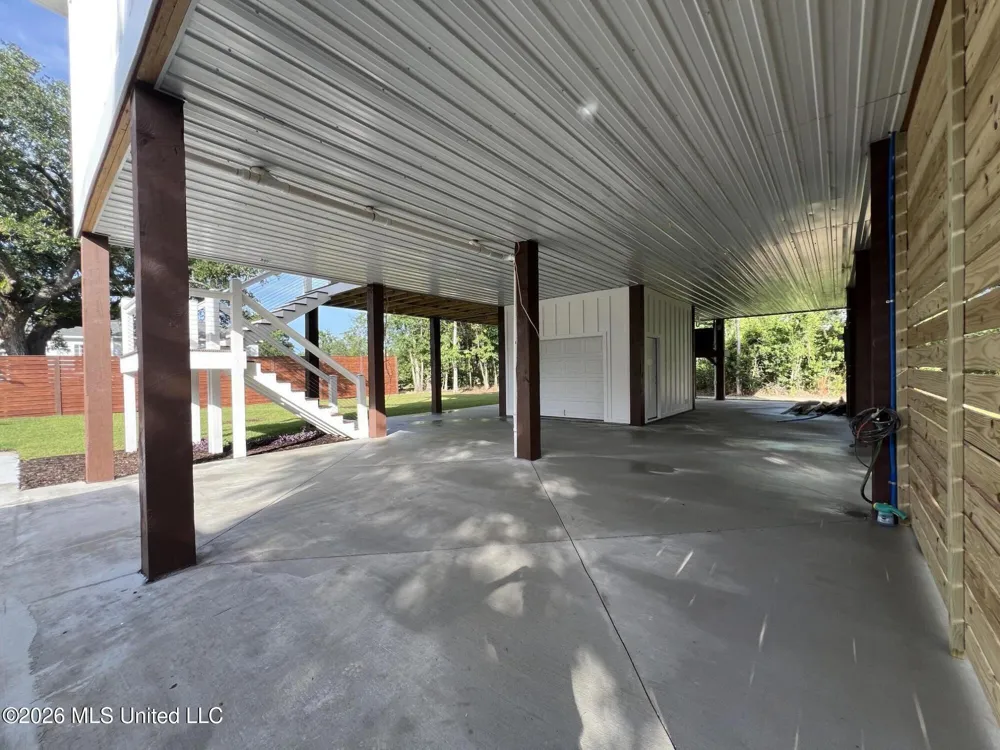 120 Grosvenor Place Waveland, MS 39576