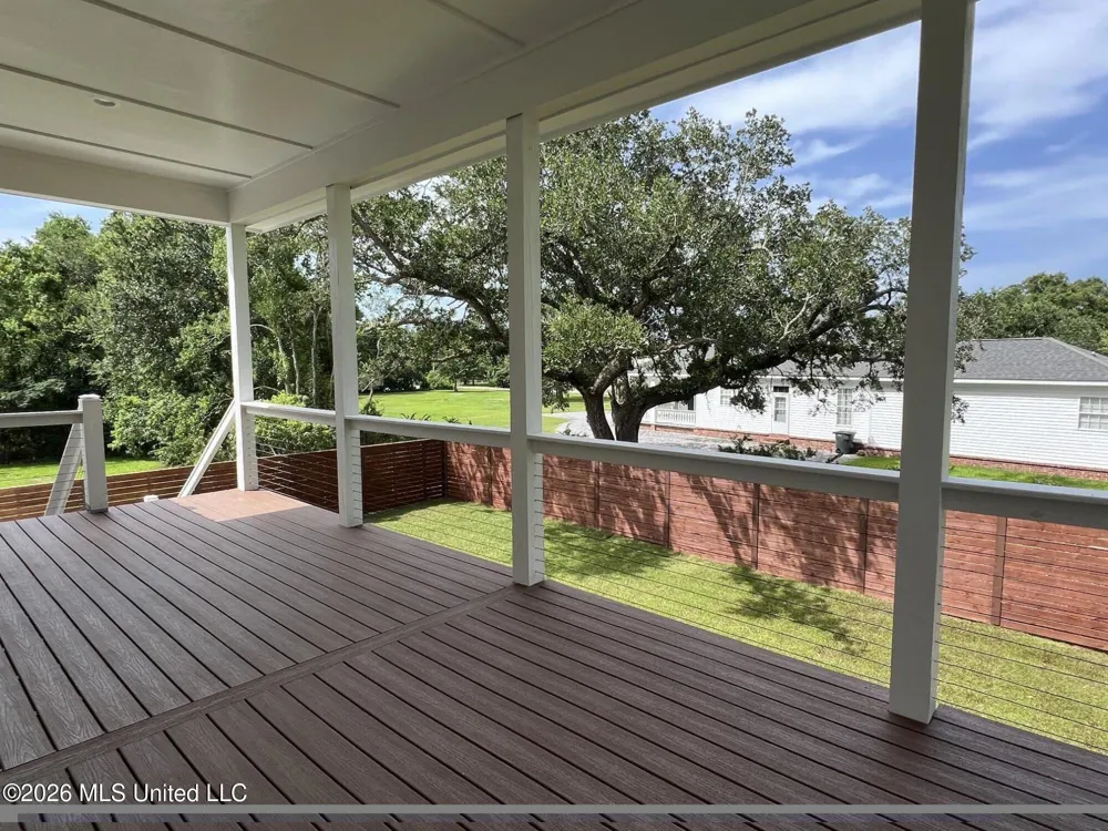 120 Grosvenor Place Waveland, MS 39576