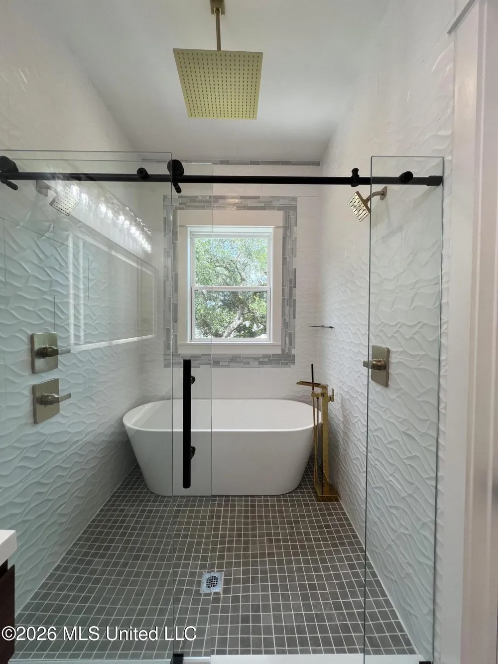 120 Grosvenor Place Waveland, MS 39576