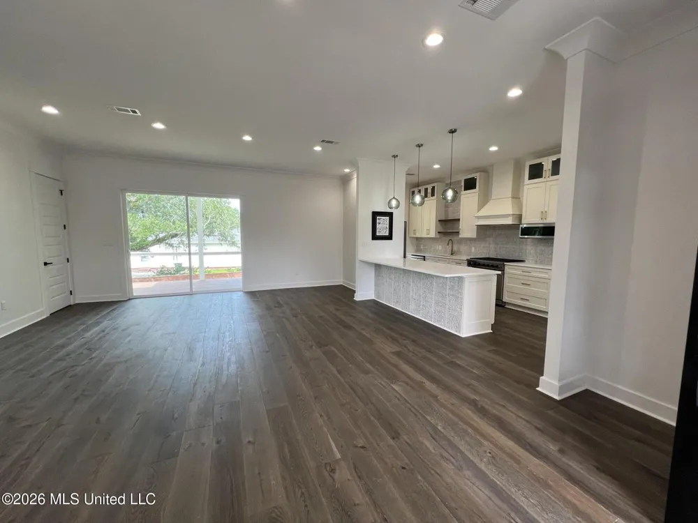 120 Grosvenor Place Waveland, MS 39576