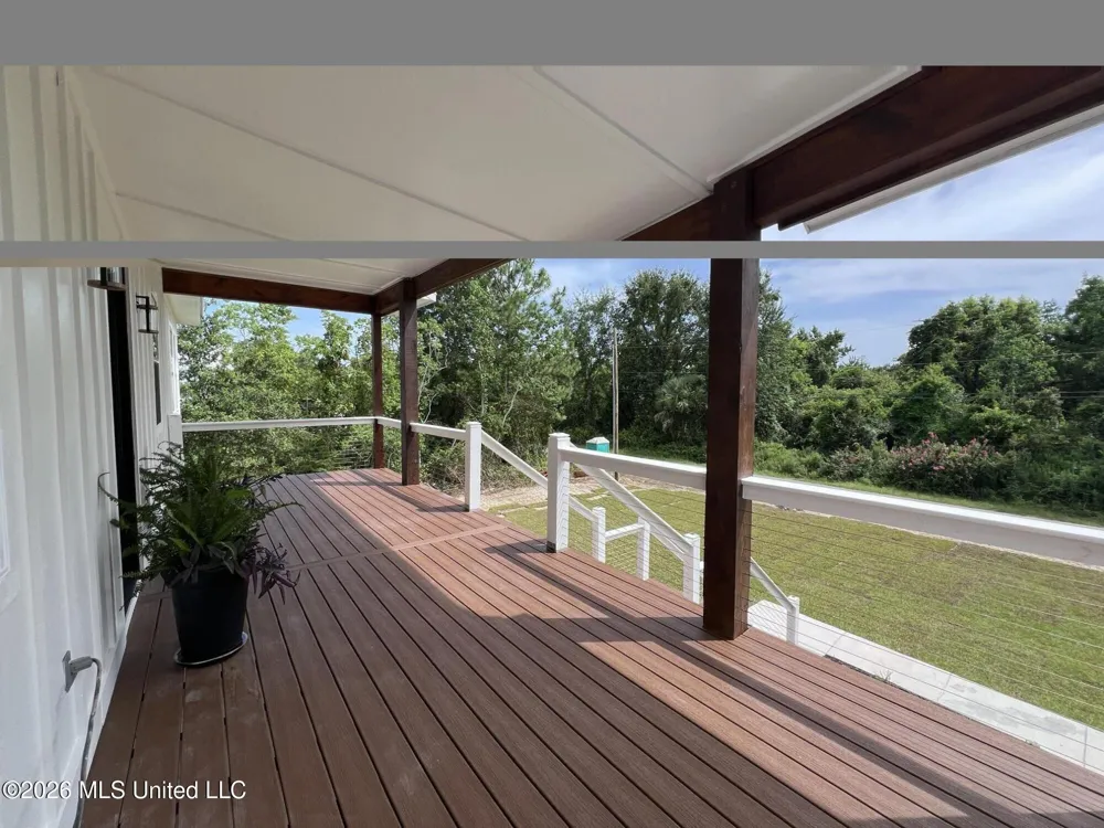 120 Grosvenor Place Waveland, MS 39576