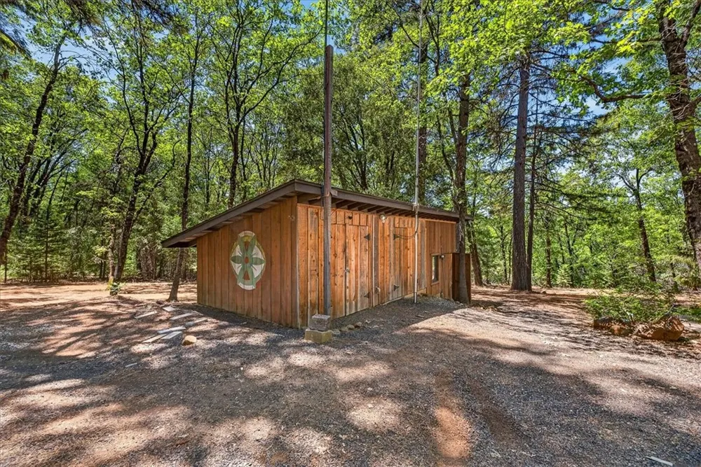 14915 Humbug Magalia, CA 95954