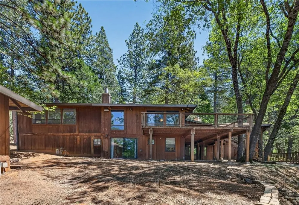 14915 Humbug Magalia, CA 95954