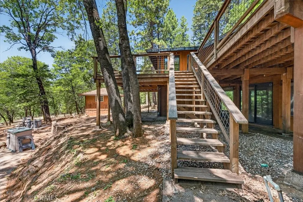 14915 Humbug Magalia, CA 95954