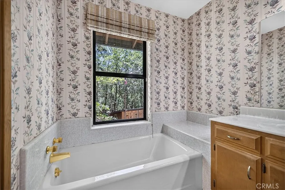 14915 Humbug Magalia, CA 95954