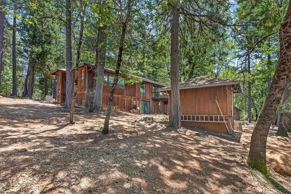 14915 Humbug Magalia, CA 95954