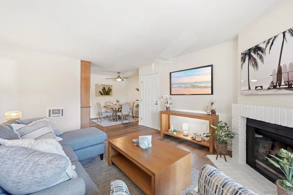 1740 El Camino Real #J 201 Encinitas, CA 92024