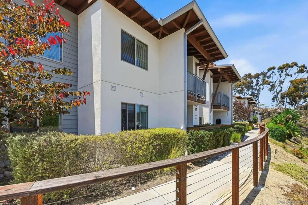 1740 El Camino Real #J 201 Encinitas, CA 92024