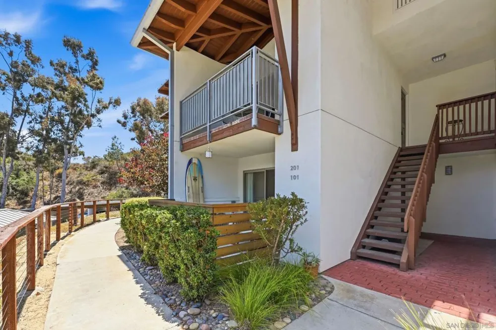 1740 El Camino Real #J 201 Encinitas, CA 92024
