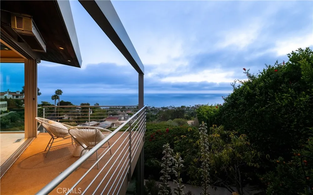 856 Diamond Street Laguna Beach, CA 92651