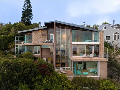 856 Diamond Street