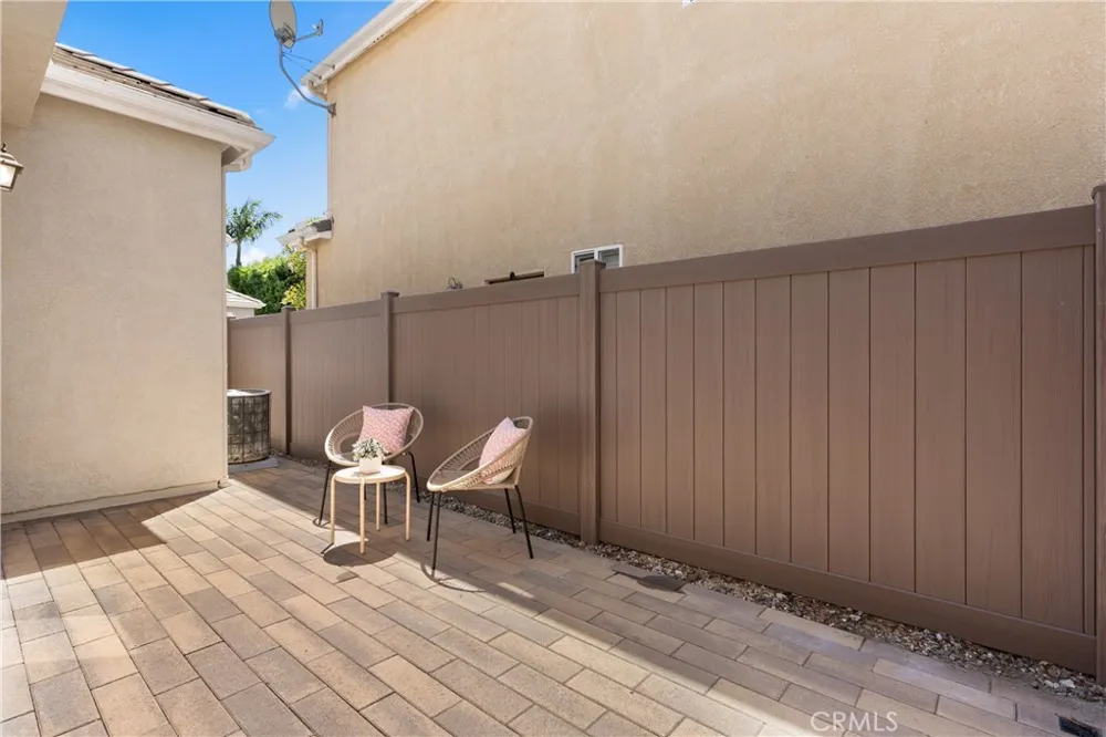 15 Poppyfield Rancho Santa Margarita, CA 92688