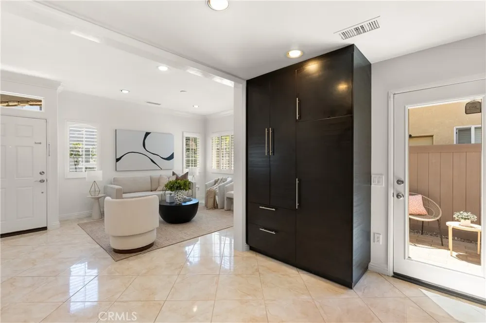 15 Poppyfield Rancho Santa Margarita, CA 92688