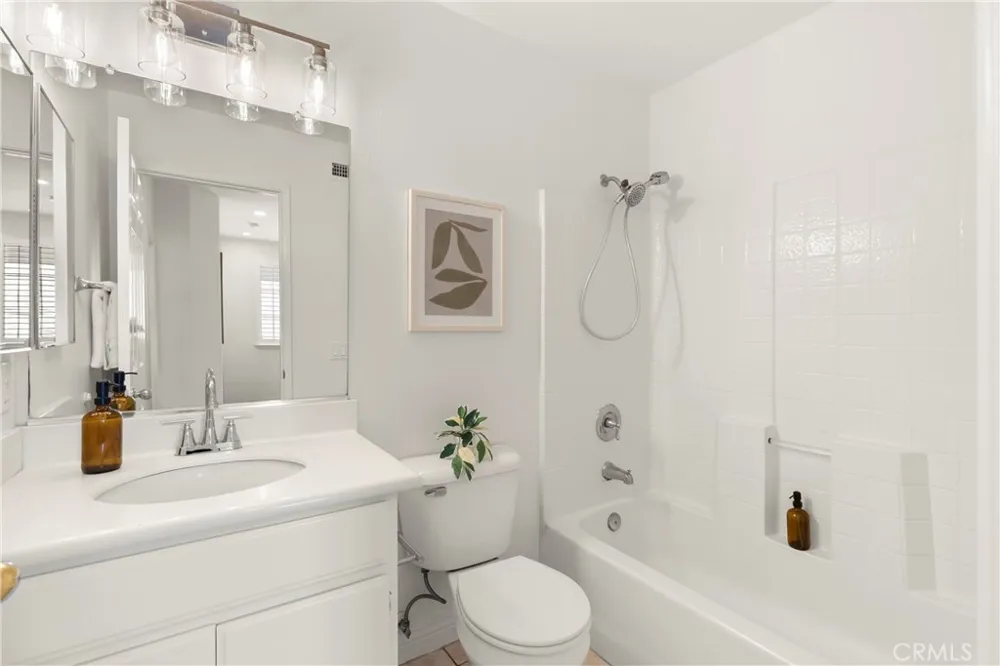 15 Poppyfield Rancho Santa Margarita, CA 92688