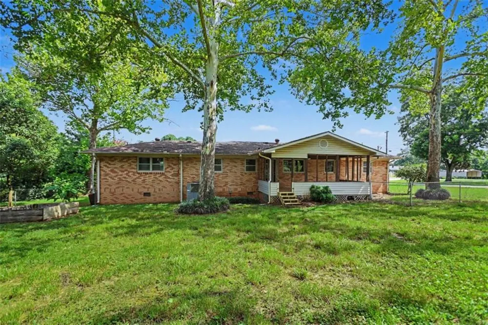 63 Green Street Royston, GA 30662