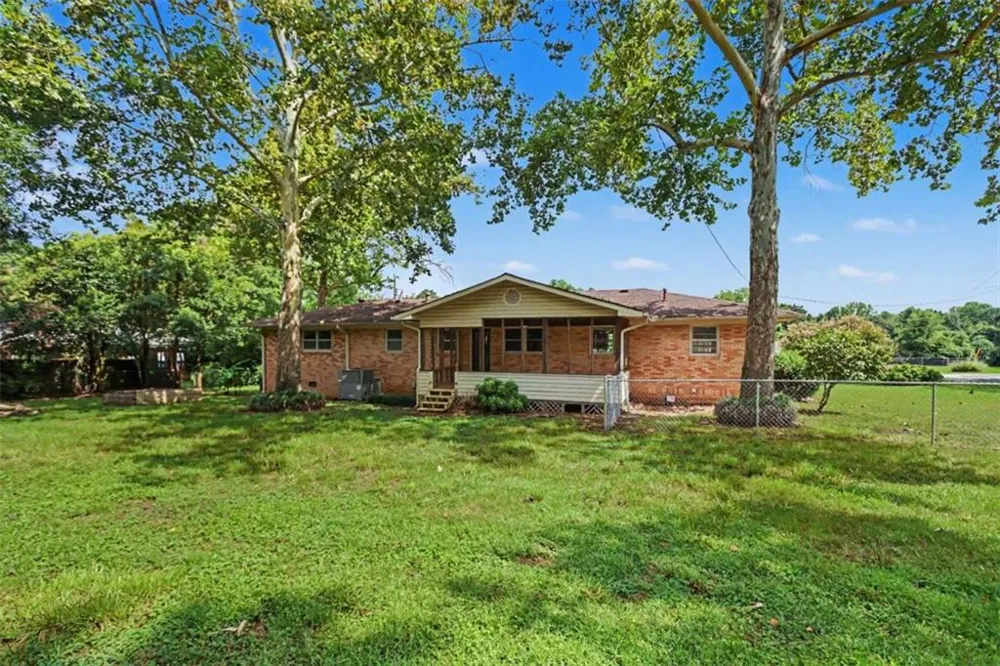 63 Green Street Royston, GA 30662