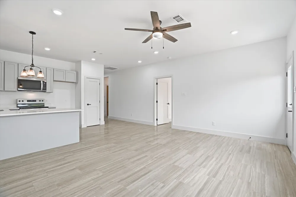 1613 SE Park Road Mineral Wells, TX 76067