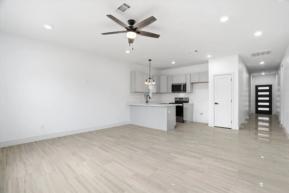1613 SE Park Road Mineral Wells, TX 76067