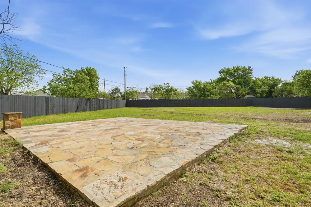 1613 SE Park Road Mineral Wells, TX 76067