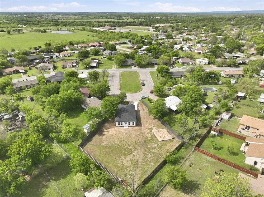 1613 SE Park Road Mineral Wells, TX 76067