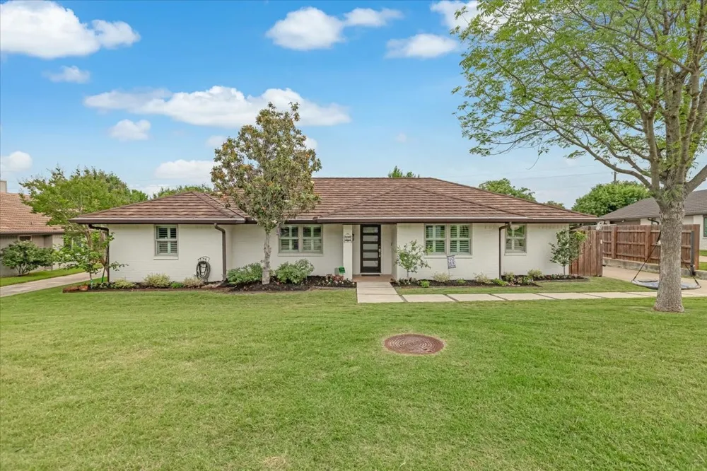 27 Crestwood Drive Trophy Club, TX 76262