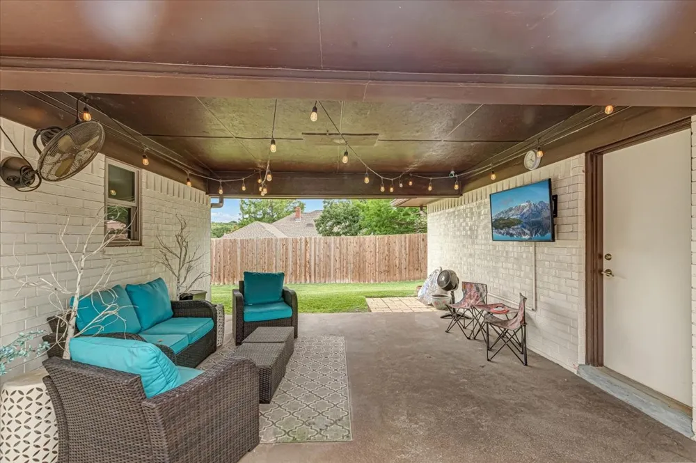 27 Crestwood Drive Trophy Club, TX 76262