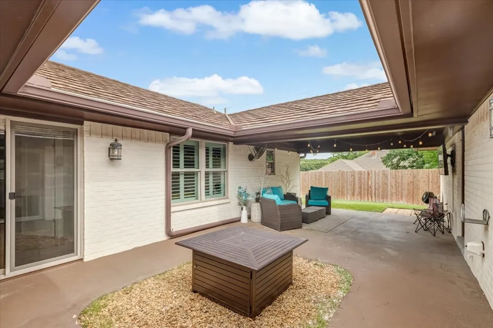 27 Crestwood Drive Trophy Club, TX 76262