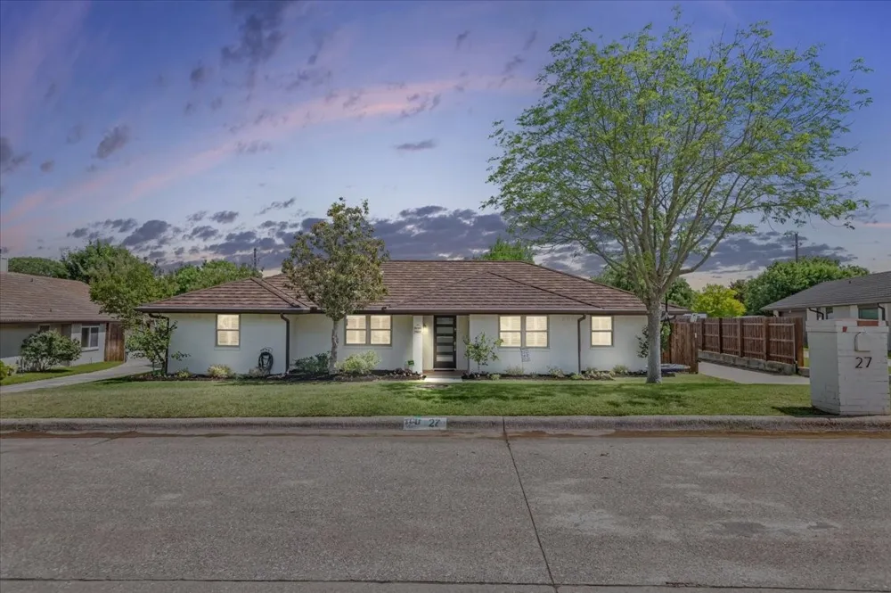 27 Crestwood Drive Trophy Club, TX 76262