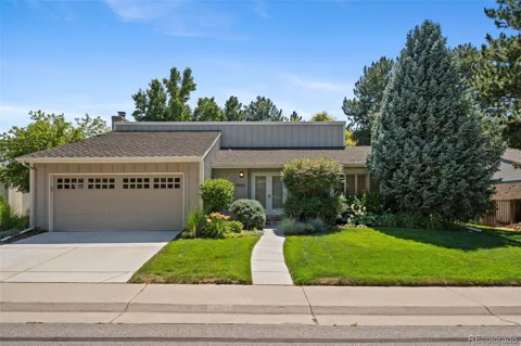 7053 S Oneida Circle