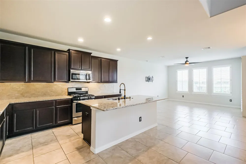 1242 Willow Plains Lane Lane Rosenberg, TX 77471