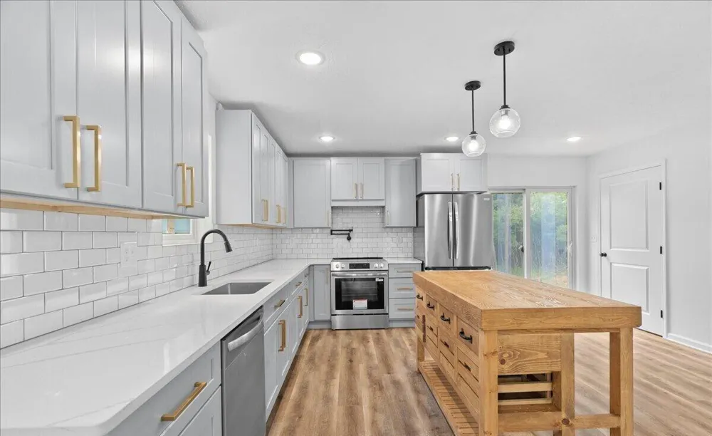 102 Mehl Street Leslie, MI 49251