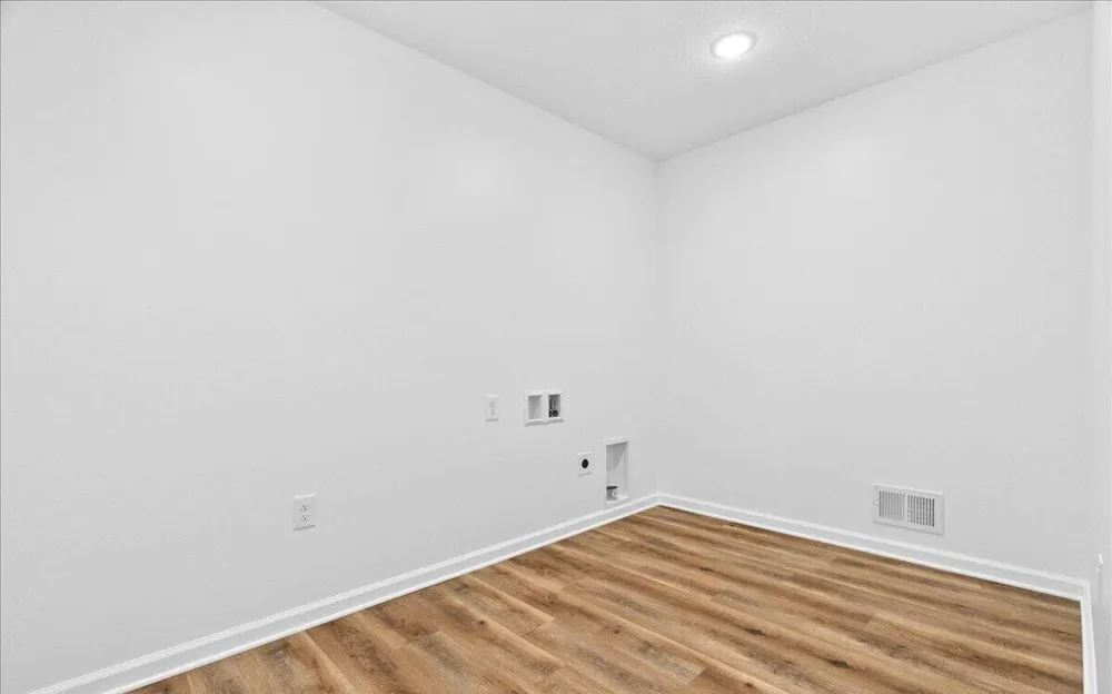 102 Mehl Street Leslie, MI 49251