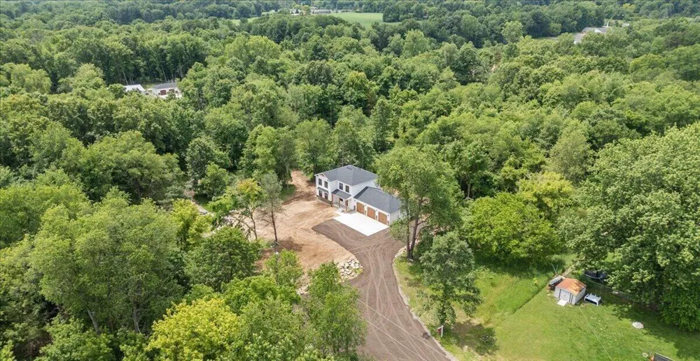 102 Mehl Street Leslie, MI 49251