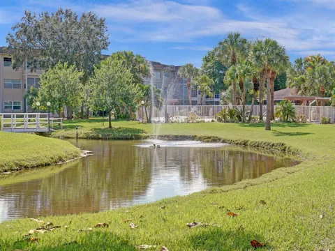 5041 W OAKLAND PARK BOULEVARD #111