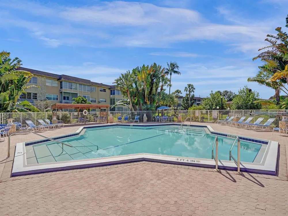 5041 W OAKLAND PARK BOULEVARD #111 Lauderdale Lakes, FL 33313