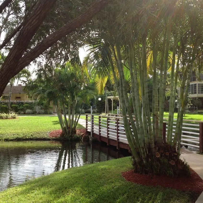 5041 W OAKLAND PARK BOULEVARD #111 Lauderdale Lakes, FL 33313