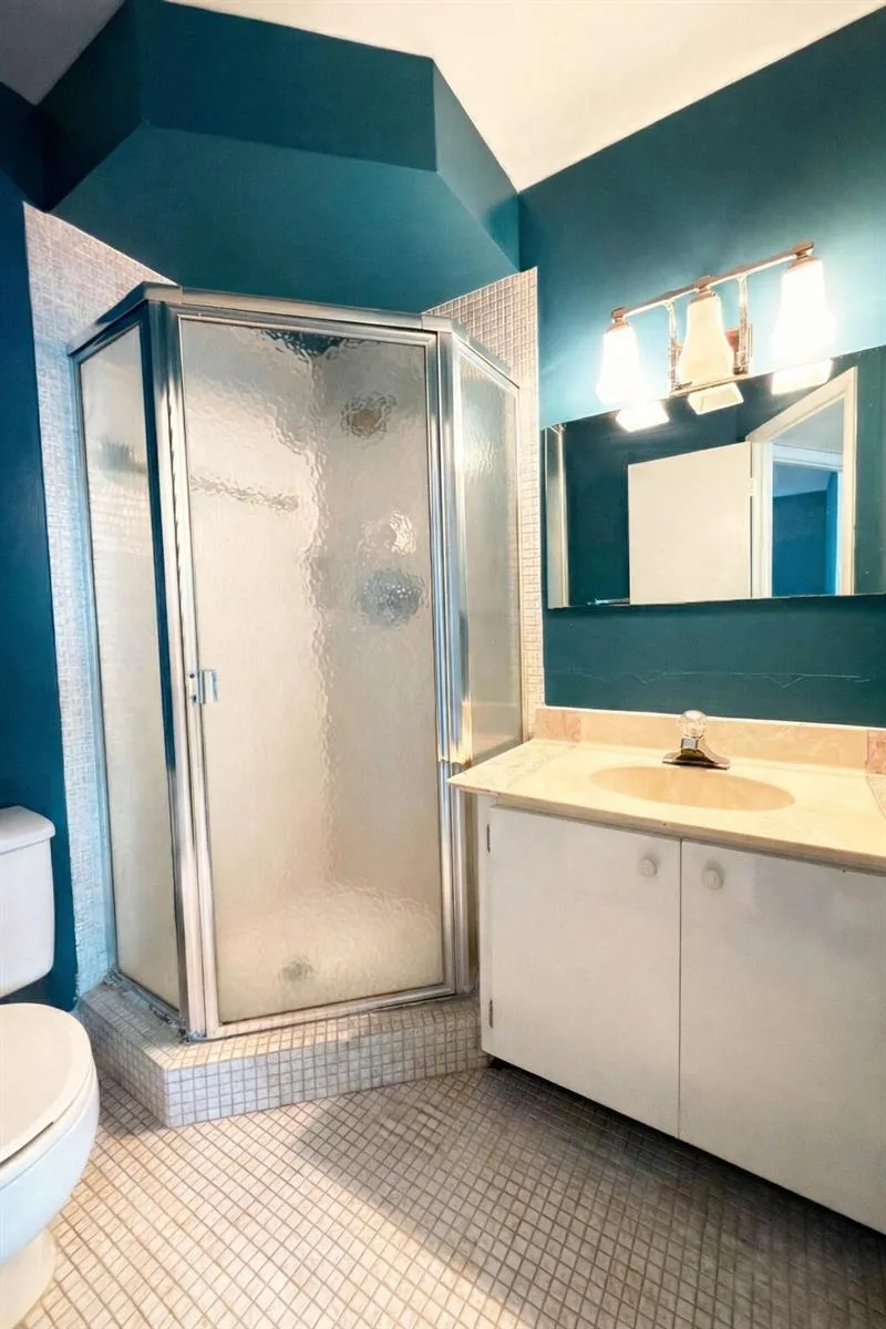 5041 W OAKLAND PARK BOULEVARD #111 Lauderdale Lakes, FL 33313