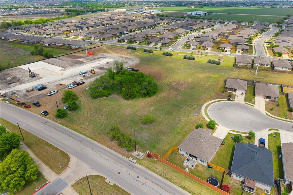 101 Mager Lane Hutto, TX 78634