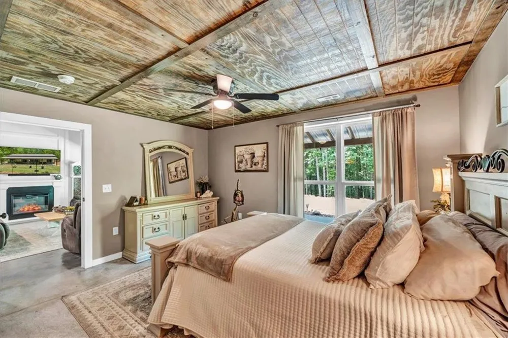 627 Johnstonville Road Barnesville, GA 30204