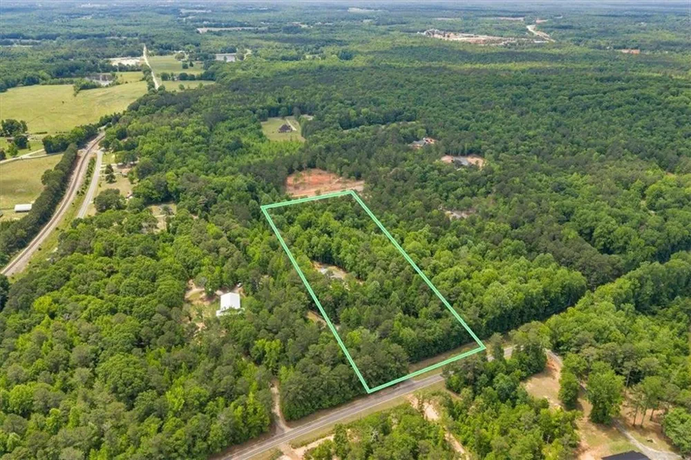 627 Johnstonville Road Barnesville, GA 30204
