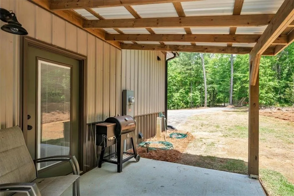 627 Johnstonville Road Barnesville, GA 30204