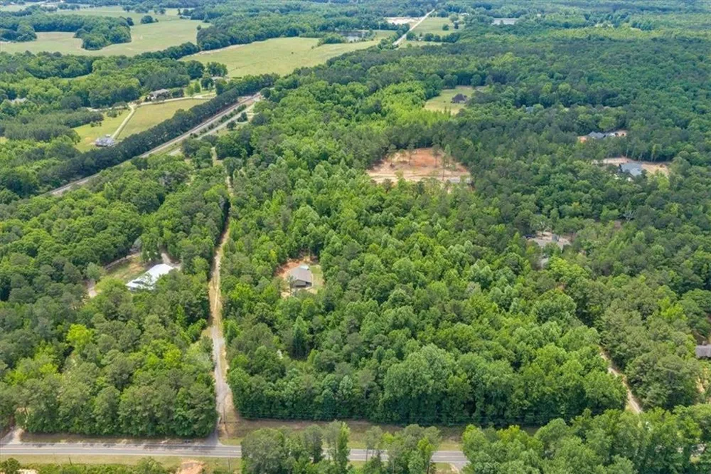 627 Johnstonville Road Barnesville, GA 30204