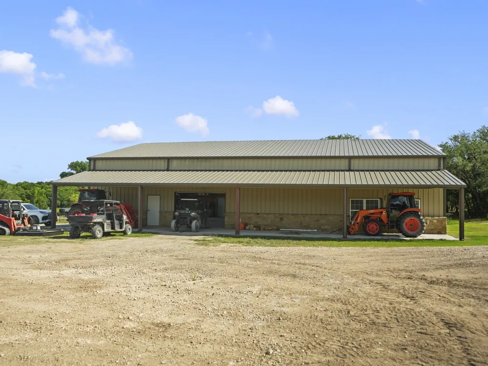 1042 Highway 174 Meridian, TX 76665