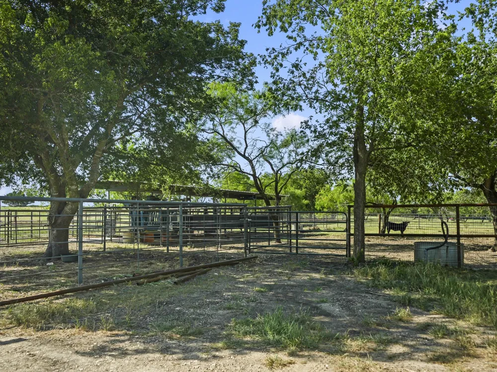 1042 Highway 174 Meridian, TX 76665