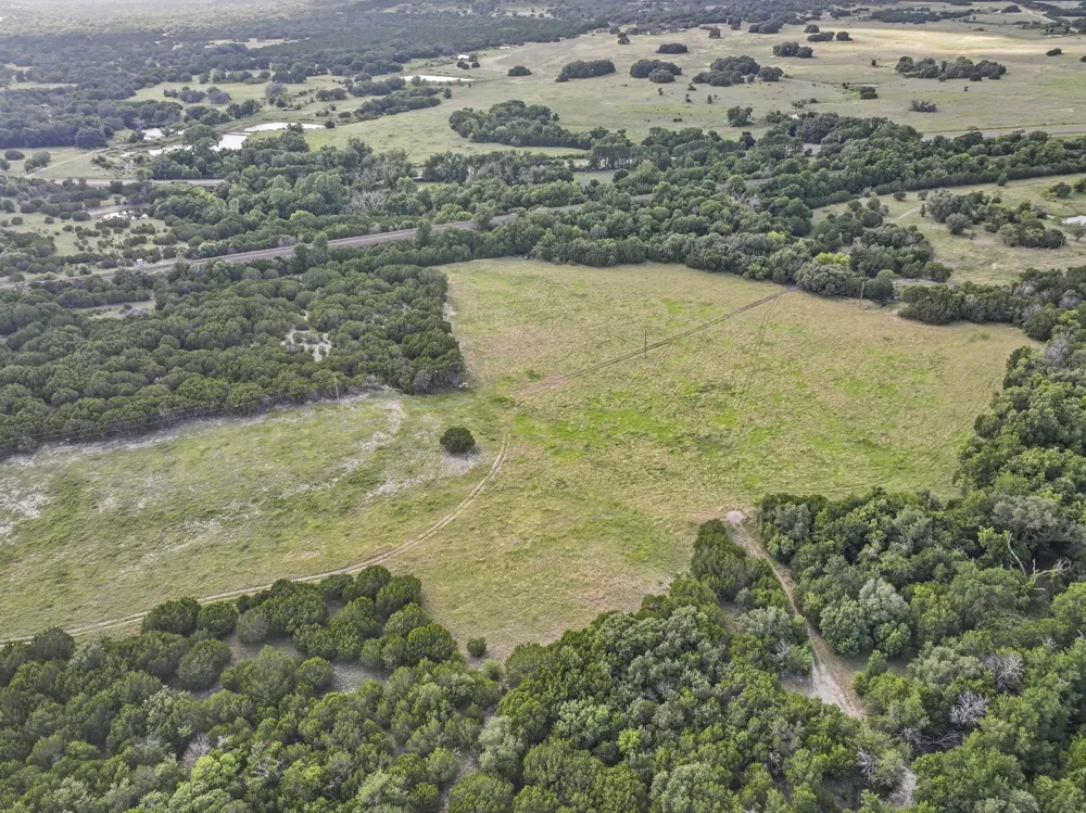 1042 Highway 174 Meridian, TX 76665