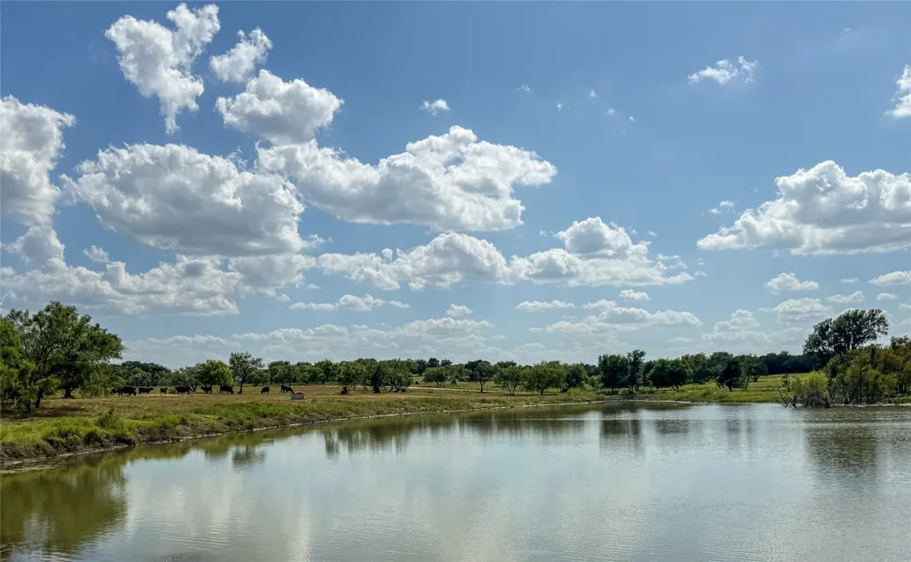 1042 Highway 174 Meridian, TX 76665