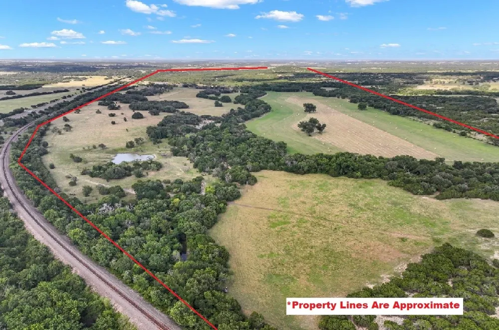 1042 Highway 174 Meridian, TX 76665